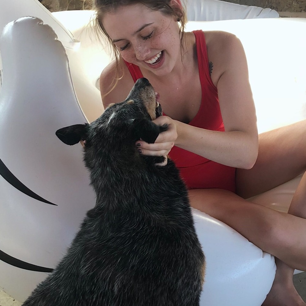 Meet your Posher, Abigail